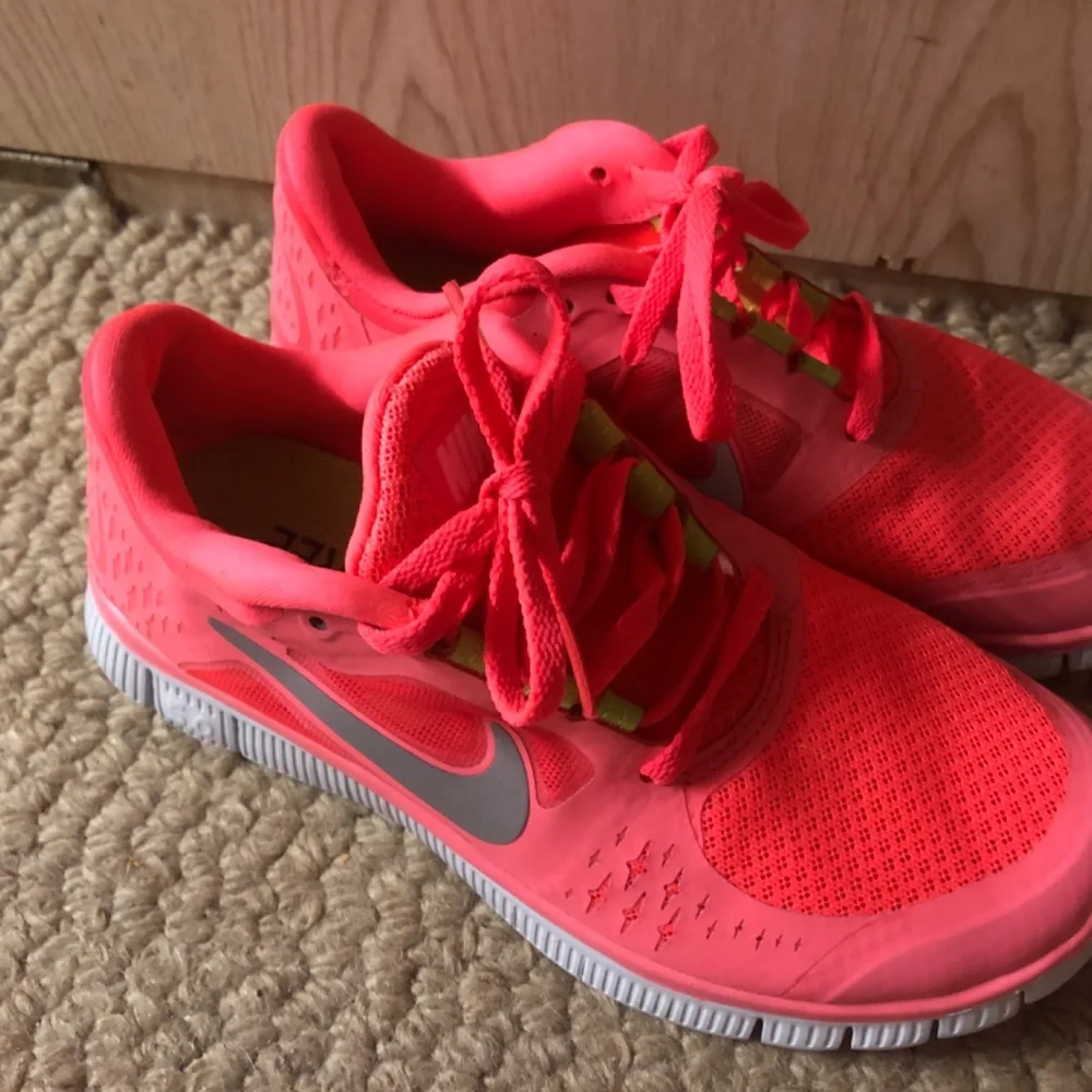 Women’s Nike Free Run Shoes Pink US Size 6.5 - Picture 5 of 8